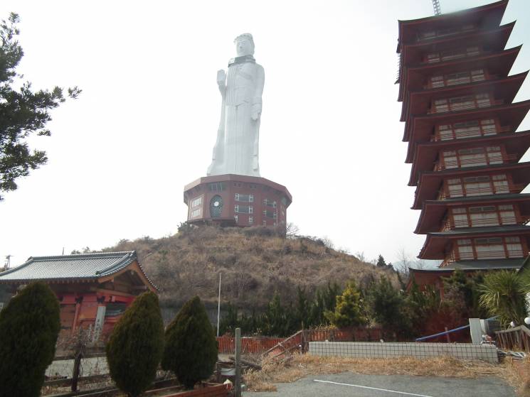 Statue de la paix de Kan'onji